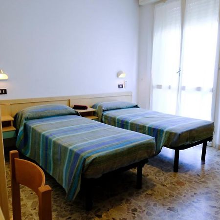 Hotel Chiara 里米尼 外观 照片