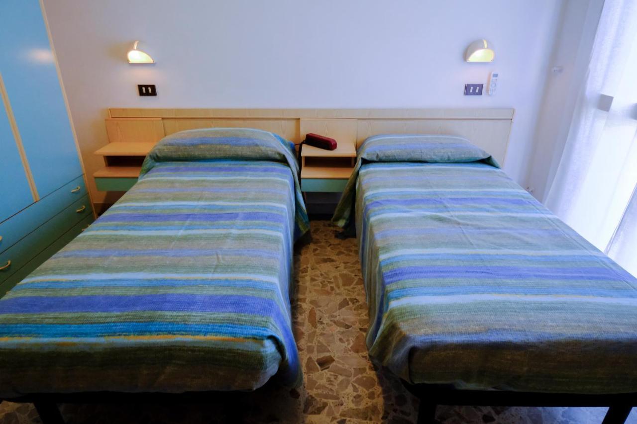 Hotel Chiara 里米尼 外观 照片