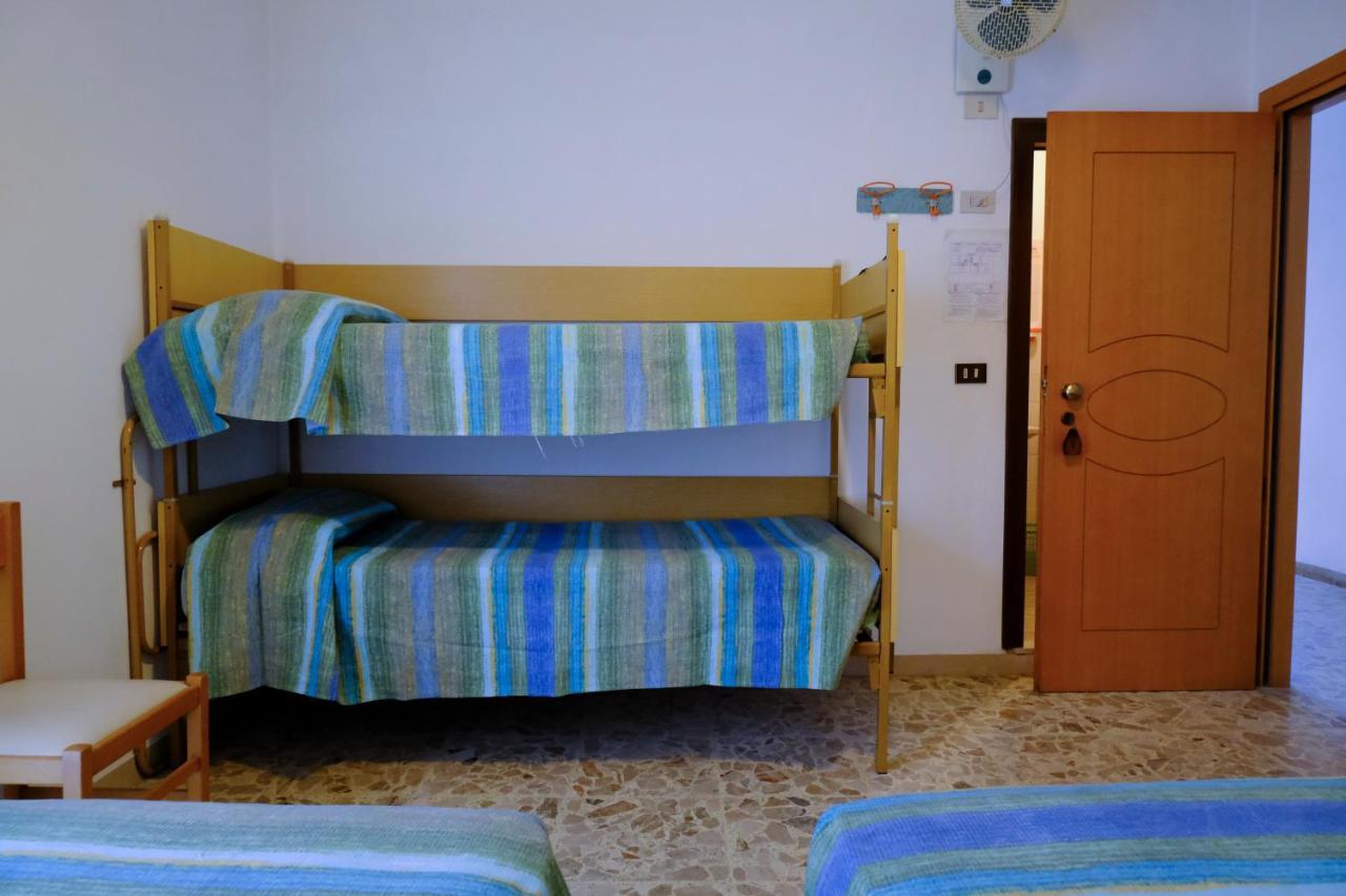 Hotel Chiara 里米尼 外观 照片